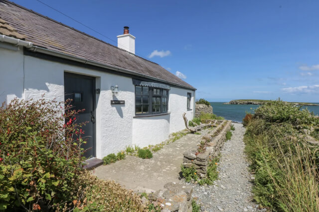 Bwthyn Y Swnt (Ref. 1138781) - Front Exterior